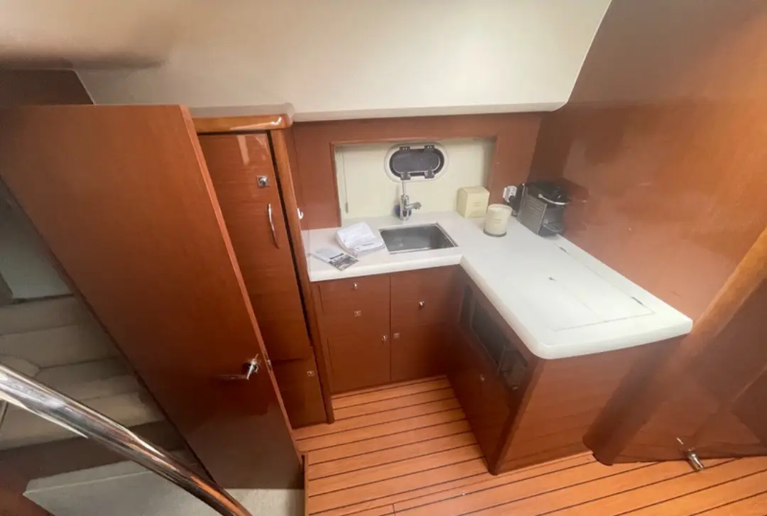 Jeanneau Prestige 38S - Image 4